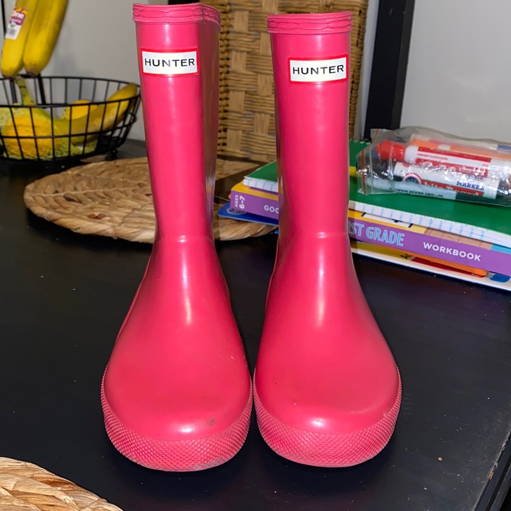 Hot pink Hunter rain boots